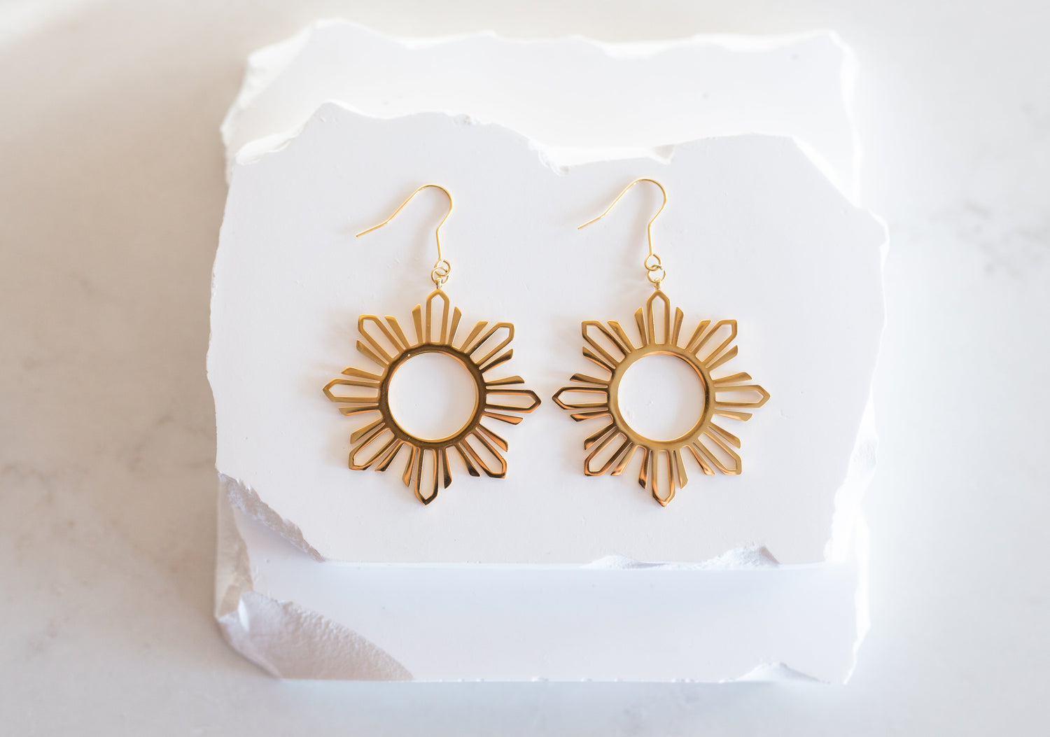 Araw Collection